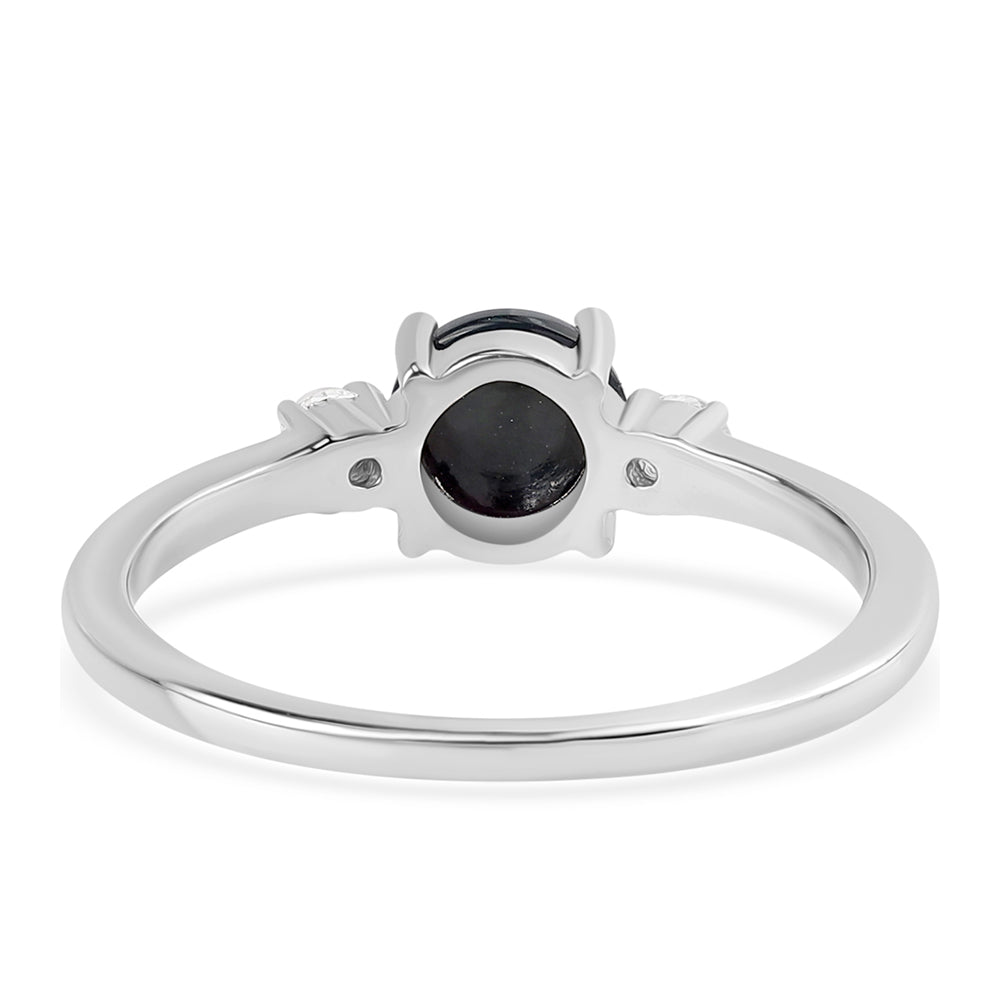 Strieborný Prsteň s Polnočne Čiernym Etiópskym Opálom z Lega Dembi a Bielym Topásom