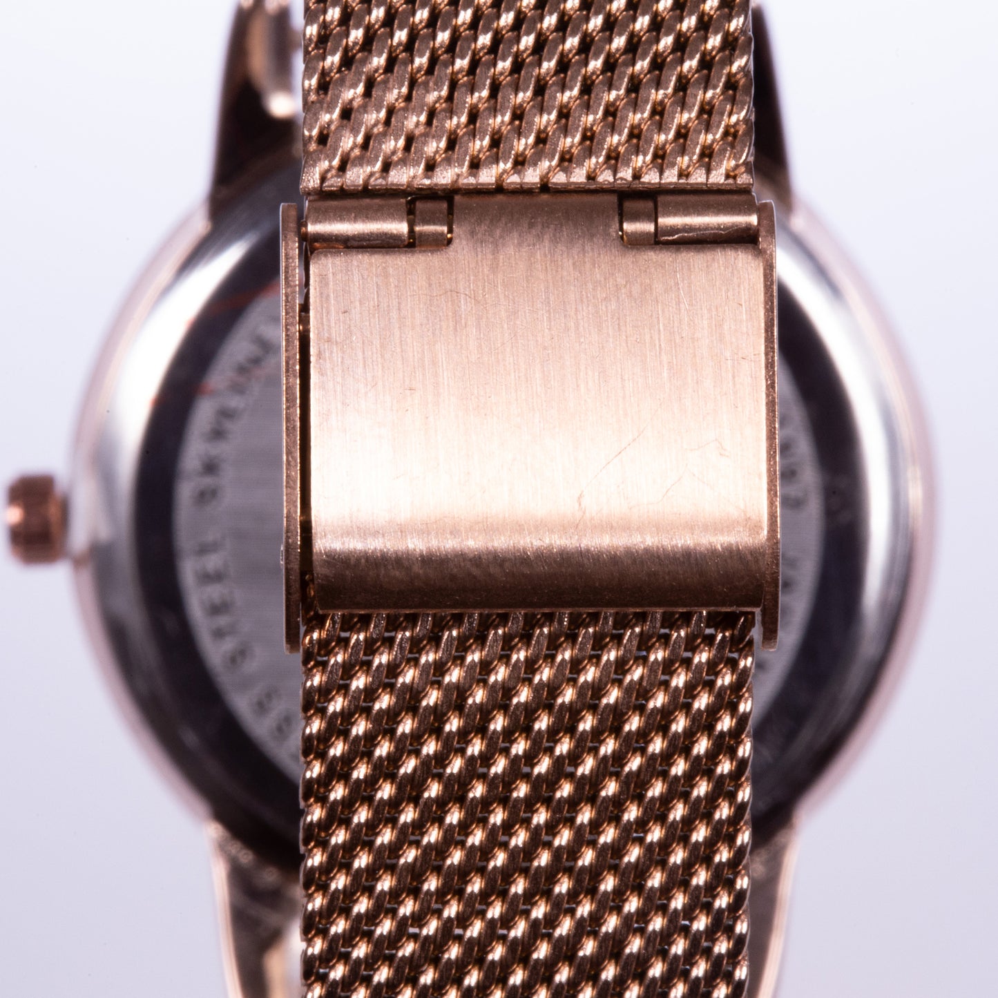 Módne Náramkové Hodinky v Zlatej Farbe