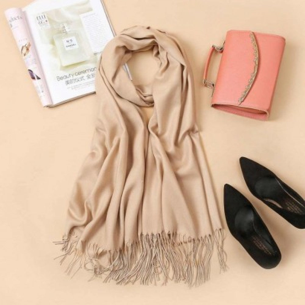 Módny Šál s Kašmírovým Efektom, Krémová