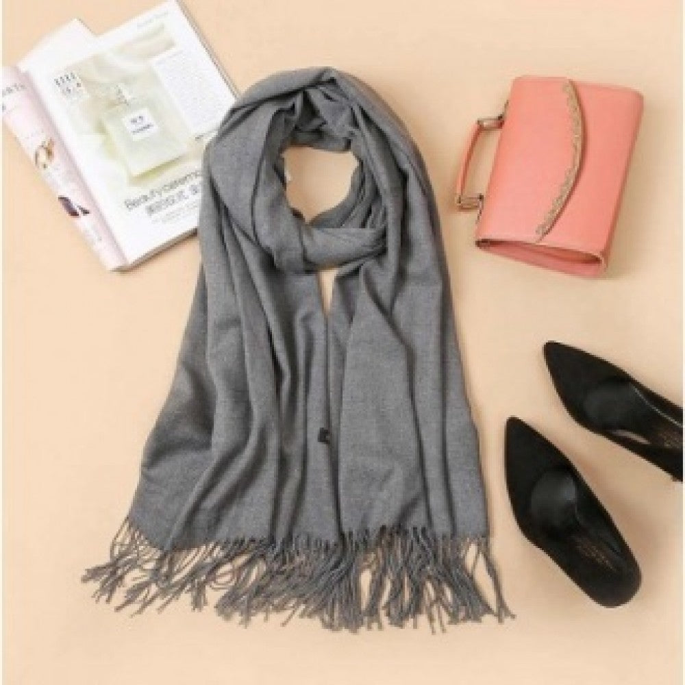 Módny Šál s Kašmírovým Efektom, Strieborná