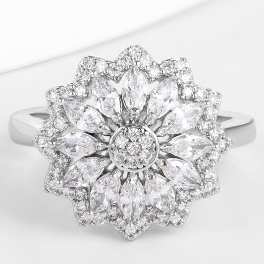 Pozlátený Zliatinový Prsteň s Bielym Emporia® Krištáľom