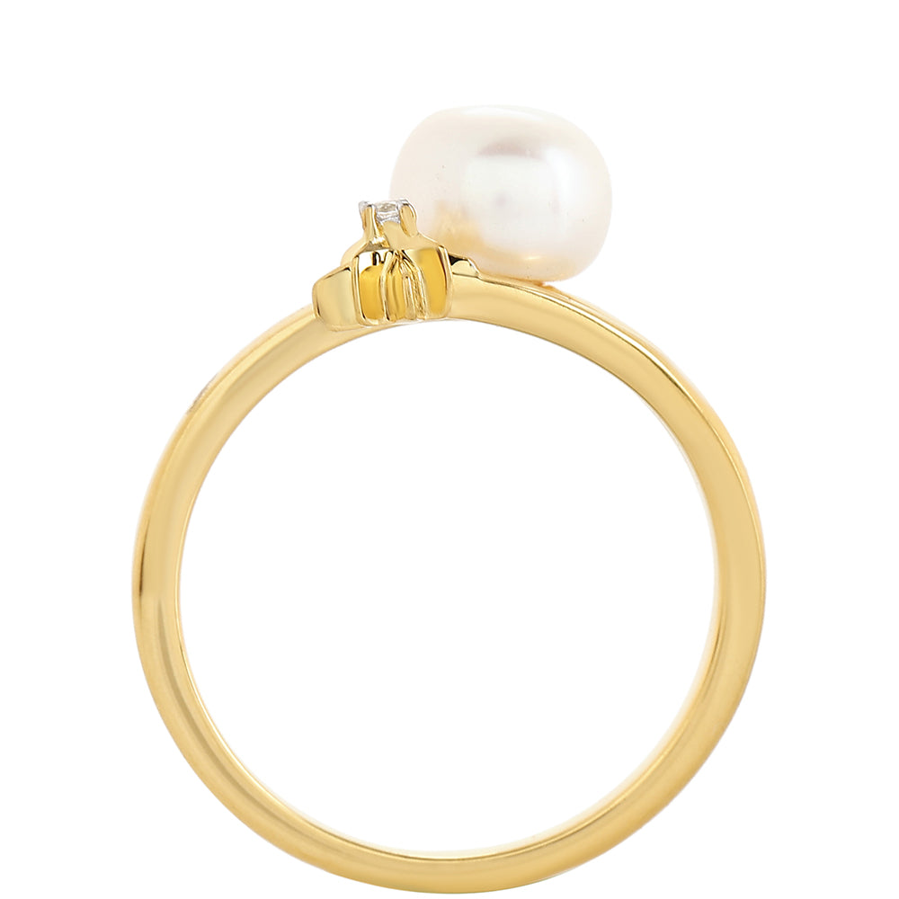Pozlátený Strieborný Prsteň s Barokovou Sladkovodnou Kultivovanou Perlou a Bielym Topásom