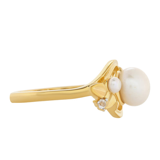 Pozlátený Strieborný Prsteň s Barokovou Sladkovodnou Kultivovanou Perlou a Bielym Topásom