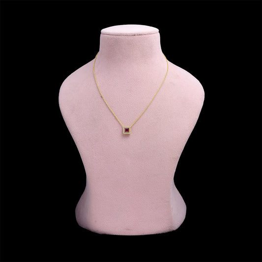 Pozlátený Strieborný Náhrdelník s Madagaskarským Rubínom a Bielym Topásom