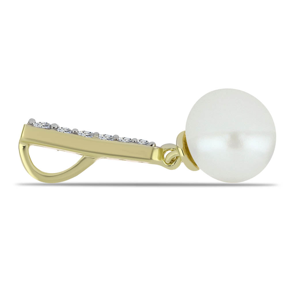 Pozlátený Strieborný Prívesok s Bielou Sladkovodnou Perlou a Bielym Topásom