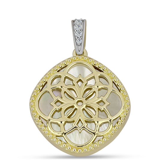 Pozlátený Strieborný Prívesok s Lastúrou a Bielym Topásom