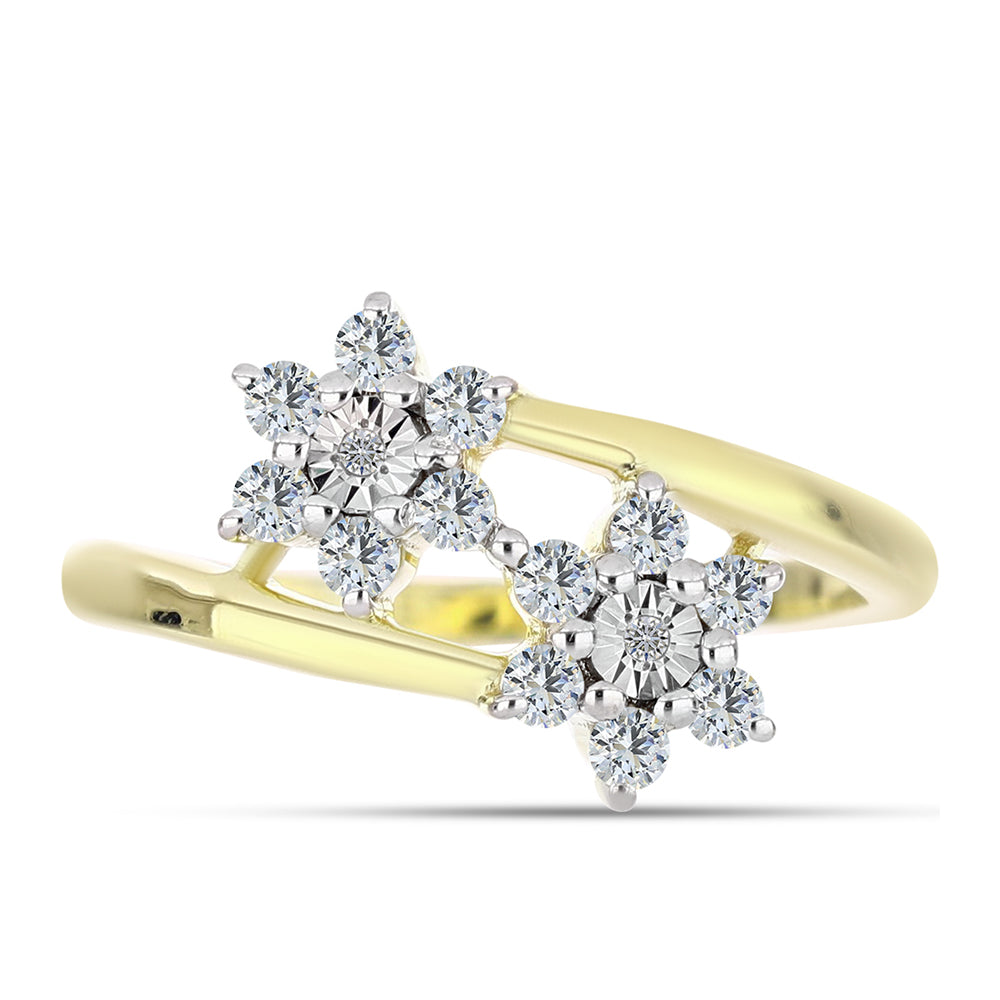 Pozlátený Strieborný Prsteň s Bielym Diamantom a Bielym Topásom