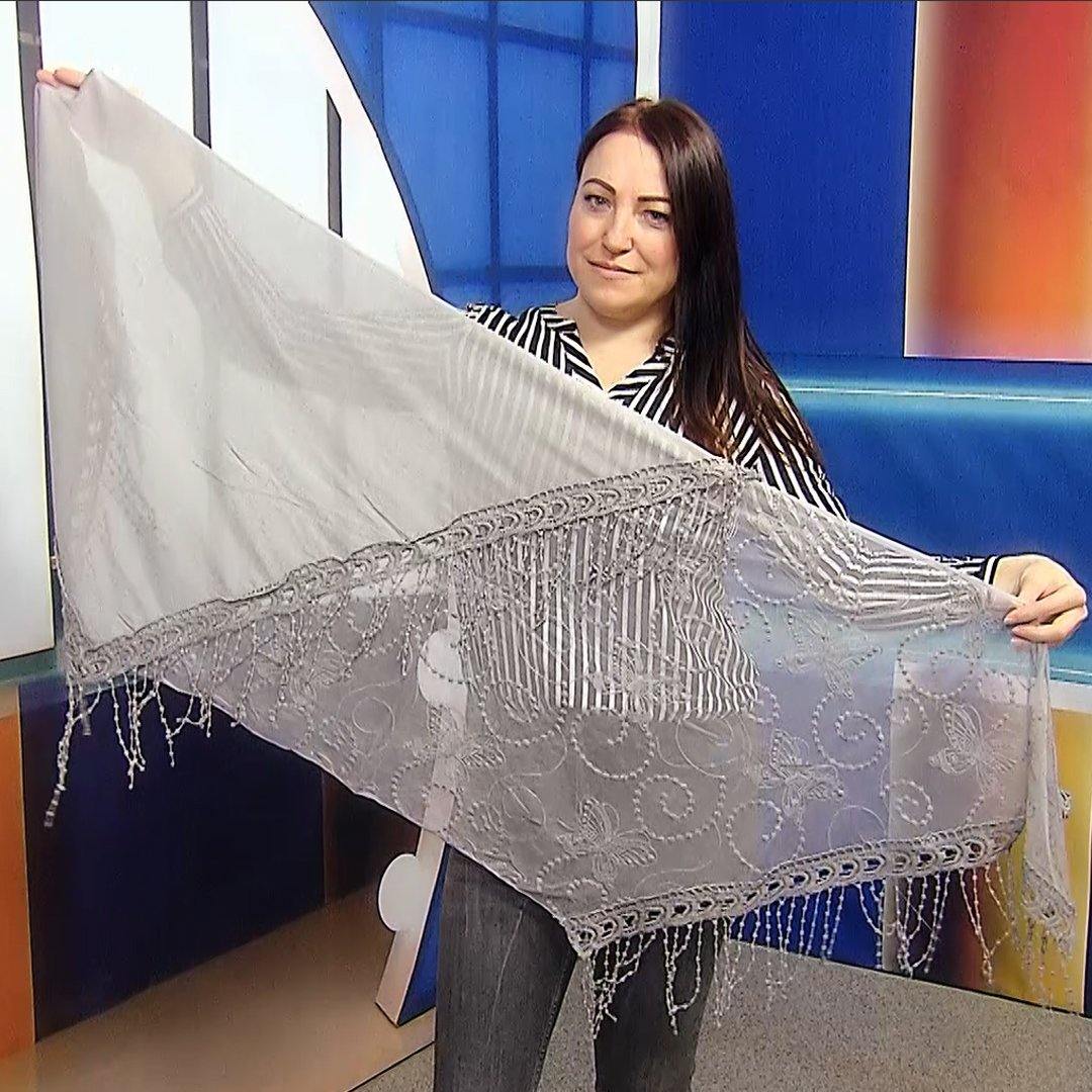 Bavlnený lichobežníkový šál-šatka, 80 cm x 198 cm x 70 cm, Motýlí a krajkový vzor, Sivá 1 Bavlnený lichobežníkový šál-šatka, 80 cm x 198 cm x 70 cm, Motýlí a krajkový vzor, Sivá - KlenotTV.sk