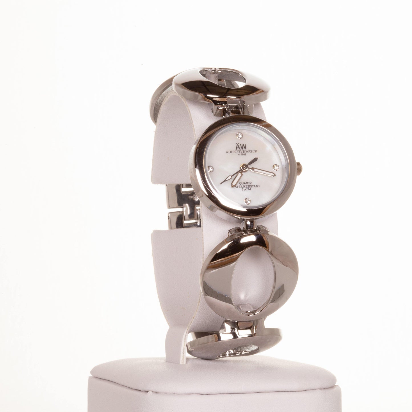 AW dámske hodinky v striebornej farbe s remienkom so symbolom nekonečna a 4 kryštálmi kremeňa - KlenotTV.sk