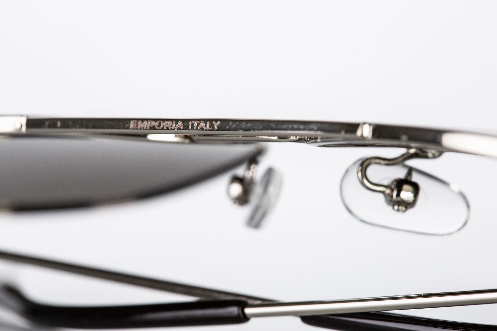 Emporia Italy - séria Aviator "ŠÉF", polarizované slnečné okuliare s UV filtrem, s pevným puzdrom a čistiacou handričkou, tmavosivé šošovky, obrúčky striebornej farby 8 